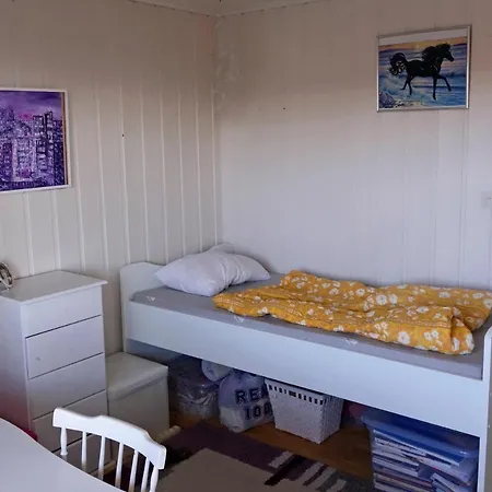 Bed & Breakfast, Randvik